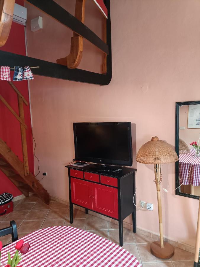 Apartments Popaj Komiža Exteriör bild